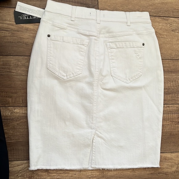 NWT Lisette L White Denim Skirt size 8 - Picture 2 of 3